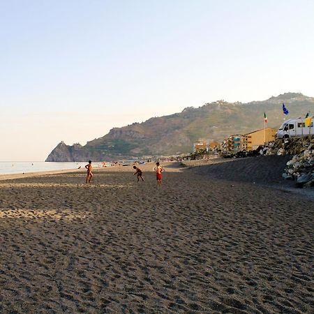 Camping La Focetta Sicula Сант'Алессіо-Сікуло Екстер'єр фото